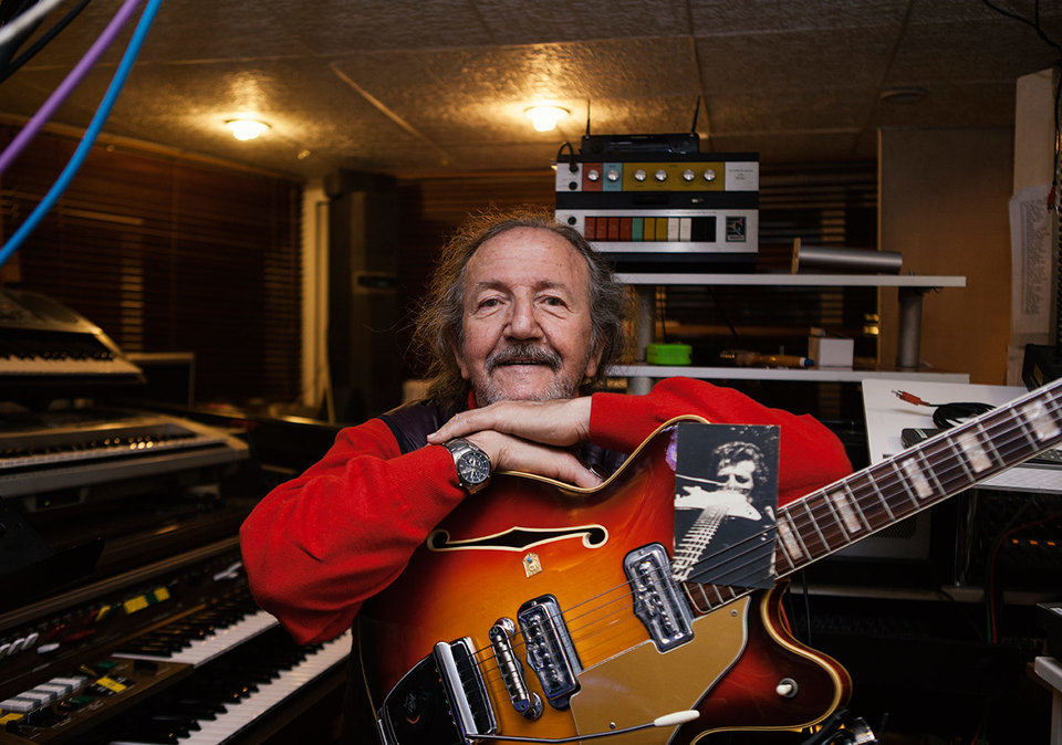 Türk Rock Müziğinin Efsanevi Gitaristi Gökçen Kaynatan ve Onun Elektronik Müzikle&nbsp;İlişkisi